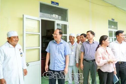 Bí thư Tỉnh ủy Nguyễn Hồ Hải kiểm tra hệ thống trạm y tế cơ sở