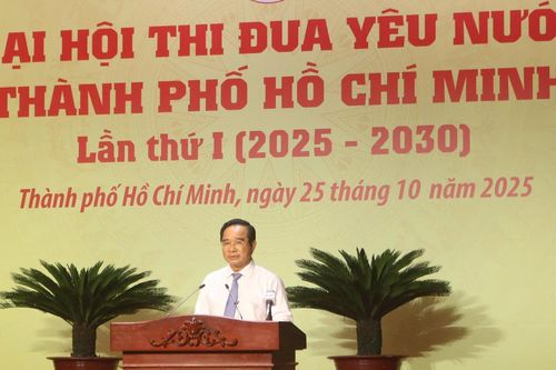 Chủ tịch TP.HCM kêu gọi cán bộ dám nghĩ, biết làm, thi đua vì hạnh phúc nhân dân