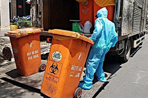 Thu gom chất thải y tế an toàn để ngăn nguy cơ lây nhiễm từ nguồn