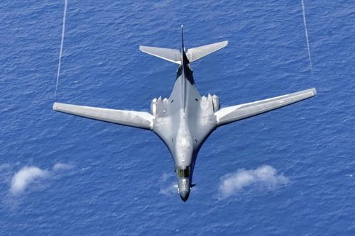 Oanh tạc cơ B-1B Mỹ áp sát bờ biển Venezuela, căng thẳng leo thang