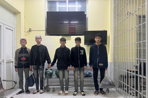 Phát hiện nhóm thanh niên thuê trọ bán 'Pod' chứa ma túy
