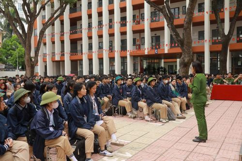 'Tuổi trẻ hành động - Vì cộng đồng không ma túy'