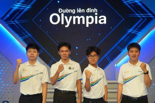 Thí sinh vô địch Olympia 2025 nhận vòng nguyệt quế mạ vàng và 50.000 USD