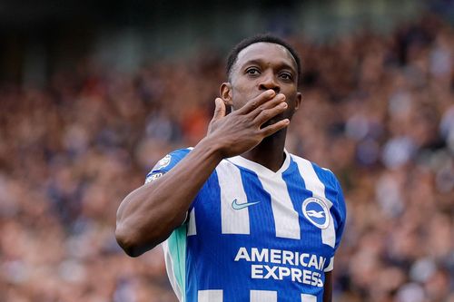 Welbeck kinh ngạc với MU