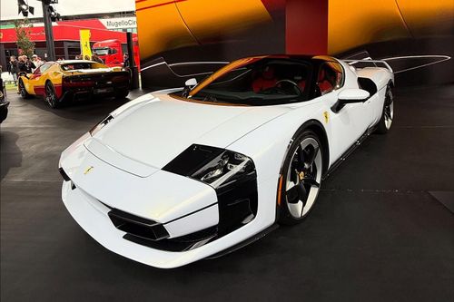 Siêu xe Ferrari SC40 độc nhất thế giới lần đầu lộ diện