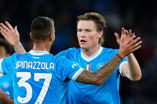 McTominay 'ngạt thở' ở Italy