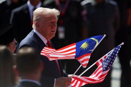 Phép thử của TT Trump khi hội ngộ 'đối thủ cũ' và 'bạn mới'