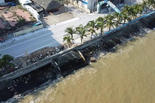 Sạt lở tại khu du lịch Hải Tiến, người dân và doanh nghiệp lo thất thu du lịch