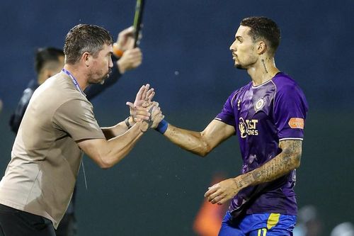 HLV Harry Kewell: 'Tôi không hy vọng chiến thắng theo cách này'