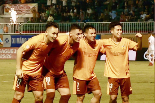 Vòng 8 V-League 2025-2026: Hoàng Anh Gia Lai thắng trận đầu tiên