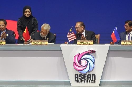 ASEAN chính thức có thành viên thứ 11, Trung Quốc tuyên bố sẵn sàng mở rộng hợp tác kinh tế với Hiệp hội