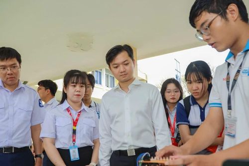 Hấp dẫn chuỗi hoạt động khoa học, công nghệ, đổi mới sáng tạo cho người trẻ