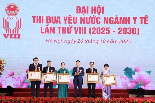 Bộ trưởng Y tế: Nữ điều dưỡng bảo vệ bệnh nhân trong tình huống nguy cấp là gương điển hình