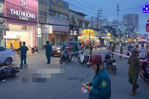 Va chạm xe máy kinh hoàng ở TPHCM, nạn nhân bị hất lên cao rồi rơi xuống tử vong