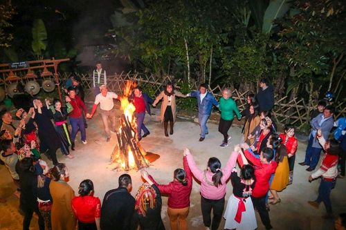Trải nghiệm bản làng miền Tây xứ Nghệ mùa Thu Đông