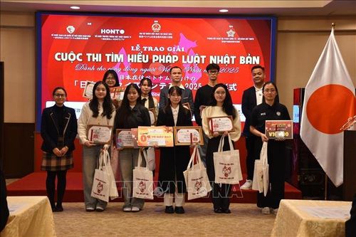 Trao giải cuộc thi tìm hiểu pháp luật Nhật Bản cho cộng đồng người Việt Nam