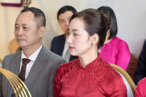 Mẹ chồng xinh như diễn viên Phương Anh Đào lộ danh tính gây bất ngờ