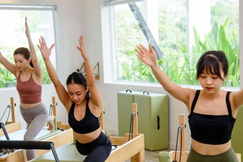 Giới trẻ nâng cấp cuộc sống: Từ triết lý sức khỏe đến xu hướng thời trang