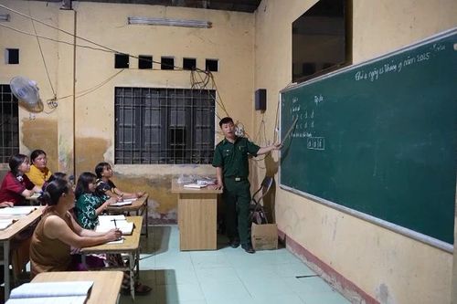 Lớp học 'đặc biệt' nơi biên viễn
