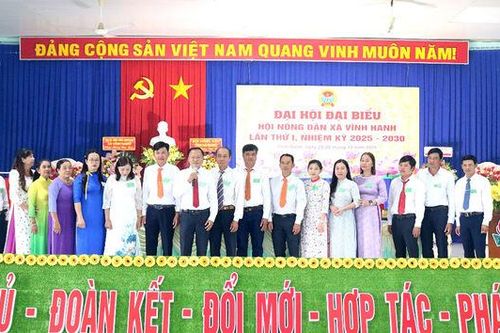 Ông Lê Văn Khiêm giữ chức Chủ tịch Hội Nông dân xã Vĩnh Hanh
