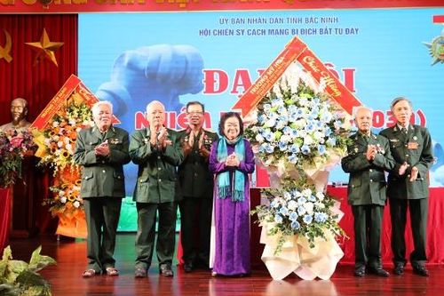 Giữ vững truyền thống 'Trong lao tù kiên trung bất khuất; sống ngoài đời tình nghĩa thủy chung'