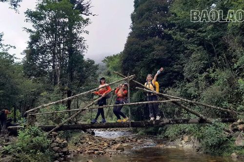 Chinh phục đỉnh Fansipan bằng đường bộ: Văn minh và trách nhiệm