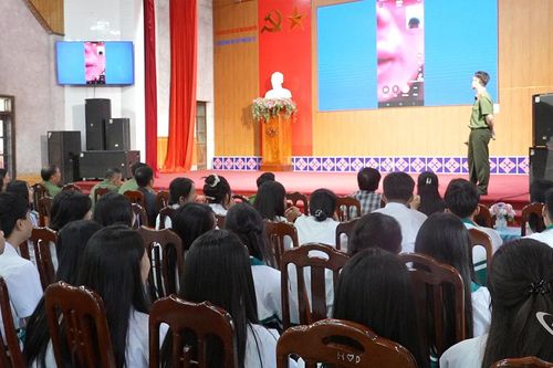 Bảo vệ học sinh trước những rủi ro trên không gian mạng