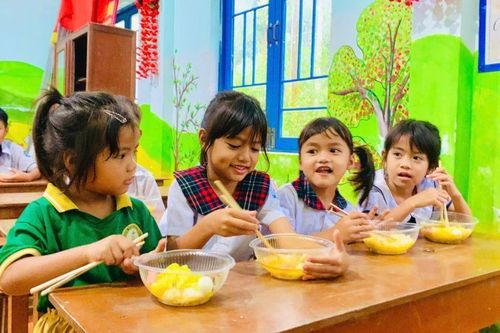 Bữa sáng yêu thương gieo mầm thiện lành nơi vùng cao Phước Giang