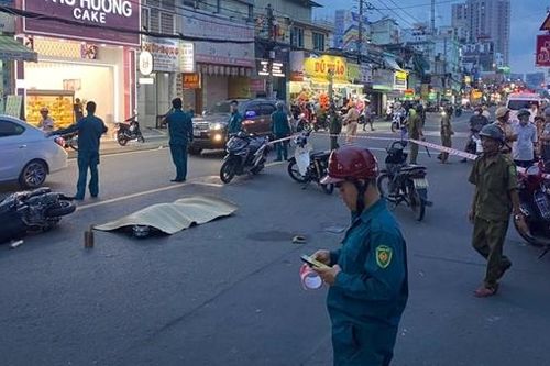 Sau va chạm, người đàn ông văng lên cao rồi rơi xuống đường tử vong