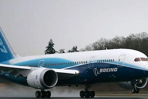 Boeing 787 bị điều tra vì tự kích hoạt hệ thống khẩn cấp