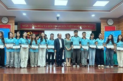 Học bổng SEEDS lan tỏa niềm tin học tập suốt đời