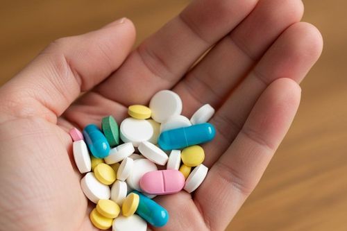 Hỏng gan vì mua thực phẩm chức năng trên mạng về uống