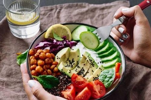 Cảnh báo rối loạn ăn uống ở tuổi học đường
