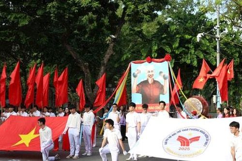 Hoàn Kiếm: Lan tỏa tinh thần rèn luyện thể thao theo gương Bác Hồ vĩ đại