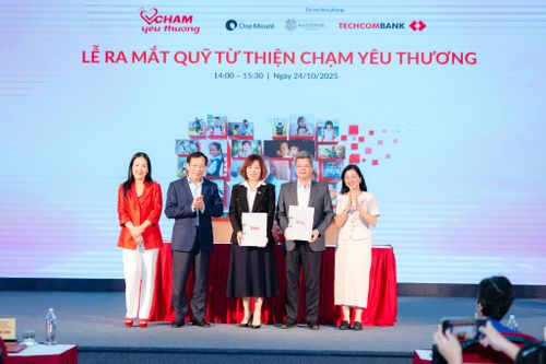 Chính thức ra mắt quỹ từ thiện Chạm Yêu Thương