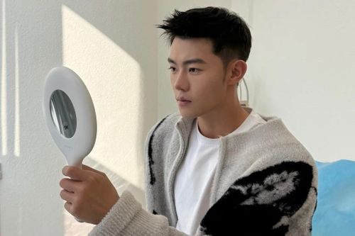 Áp lực 'trẻ mãi không già' của đàn ông trên 30 tuổi