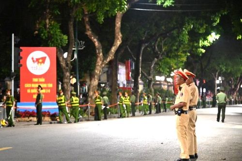 Tăng cường tiềm lực quốc phòng, xây dựng lực lượng vũ trang Thủ đô vững mạnh trong tình hình mới
