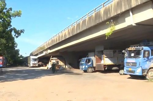 Thanh Hóa siết chặt tình trạng trông giữ xe dưới gầm cầu