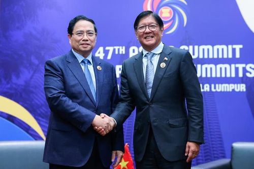 Thủ tướng Phạm Minh Chính gặp Tổng thống Philippines
