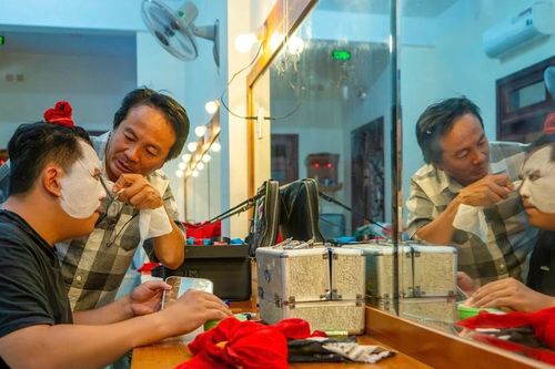 Âm thầm giữ lửa tình yêu tuồng