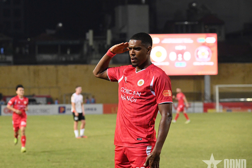 Vòng 8 V-League: Công an Hà Nội FC thắng trong thế thiếu người