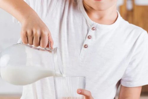 Sai lầm khi uống sữa khiến cơ thể 'kêu cứu'