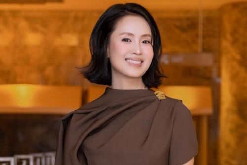 Sao Việt: Diễn viên Hồng Diễm khoe dáng nuột nà