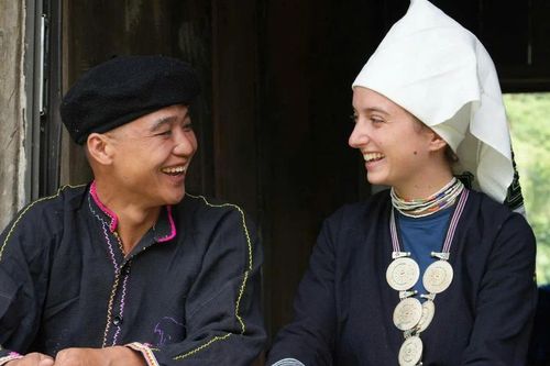 Chàng trai 9x vác đá suối dựng homestay, giữ gìn bản sắc dân tộc Dao