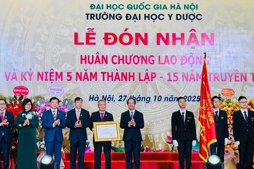 Đại học Y dược, Đại học QG Hà Nội nhận Huân chương Lao động hạng Ba