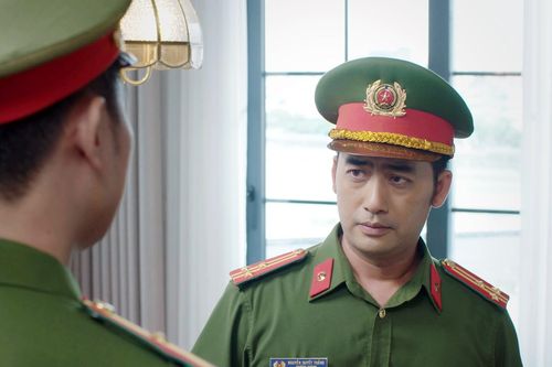 Nam diễn viên 19 năm đóng vai công an trên phim VTV là ai?