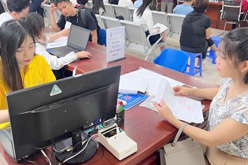 Không thu thành phần hồ sơ giấy với 25 dịch vụ công trực tuyến thiết yếu