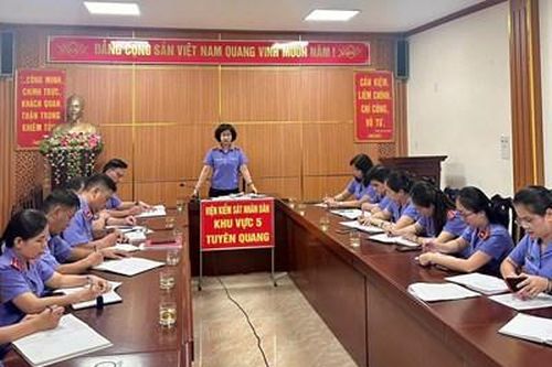 Viện trưởng VKSND tỉnh Tuyên Quang làm việc với VKSND khu vực 5