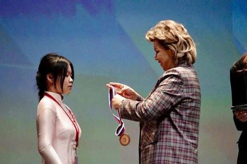 Nữ sinh trường Phan giành Huy chương Đồng Cuộc thi Olympiad quốc tế tiếng Nga