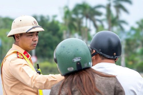Công an Nghệ An xử lý hơn 800 vi phạm nồng độ cồn sau 1 tuần ra quân